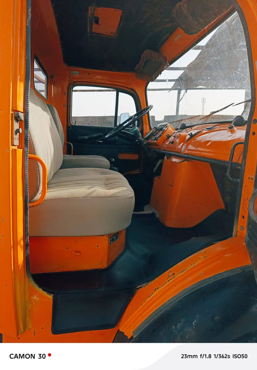 السلام عليكم البيع ابو ردين موديل 86مكفول كفاله عامه السياره جديده مكفول من كير ومحرك  وشاصي بودن ارقام السياره جديده المكان بغداد رقم الاتصال ***********..
