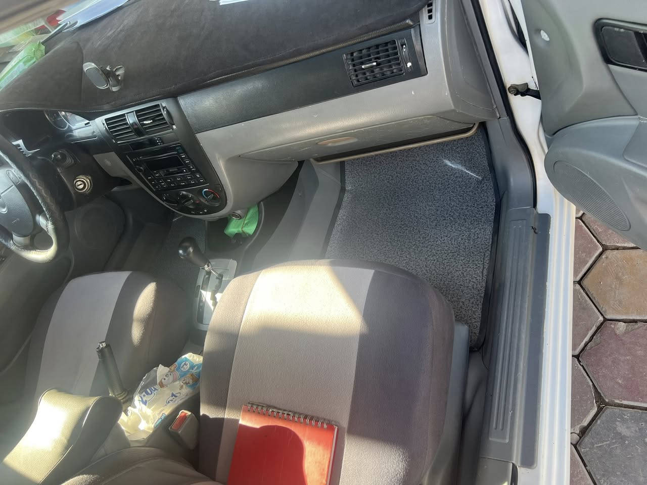 اوبترا 2004محدثه 2011گير ومكينه جدد اوتو 
سياره جاهزه حداديه وتاير ومنظومه تبريد جديده سياره جاهزه ماتخسر عليها ربع رقم واسط تحويل مباشر 
سنويه مجددها قبل شهرين 
السياره مابيه اي حادث فقط مصبوغه جماليه 
للتواصل ***********
