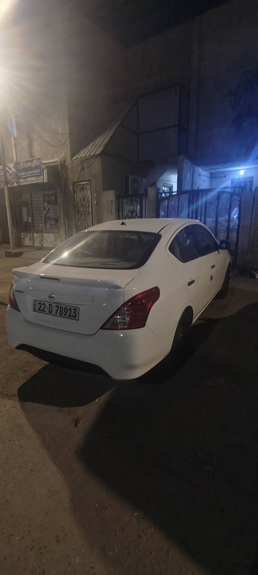 سلام عليكم نيسان صني هندي مديل 2022 سيارة رقم اربيل نگليزي بأسم شركه سيارة ماشيه 49الف حداديه فول باتري جديد تايرات جدد سياره ضربتهه فقط طخه بالجمال وبيه شخط بالباب الخلفي ناعم السيارة جديده ما متعوبه السعر 125 وبيه مجال للطيبين مكان السيارة البصرة رقم الهاتف ***********
