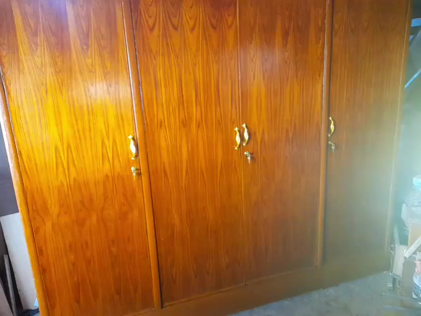 السعر ١٩٠وبي مجال
0 773 114 7106
