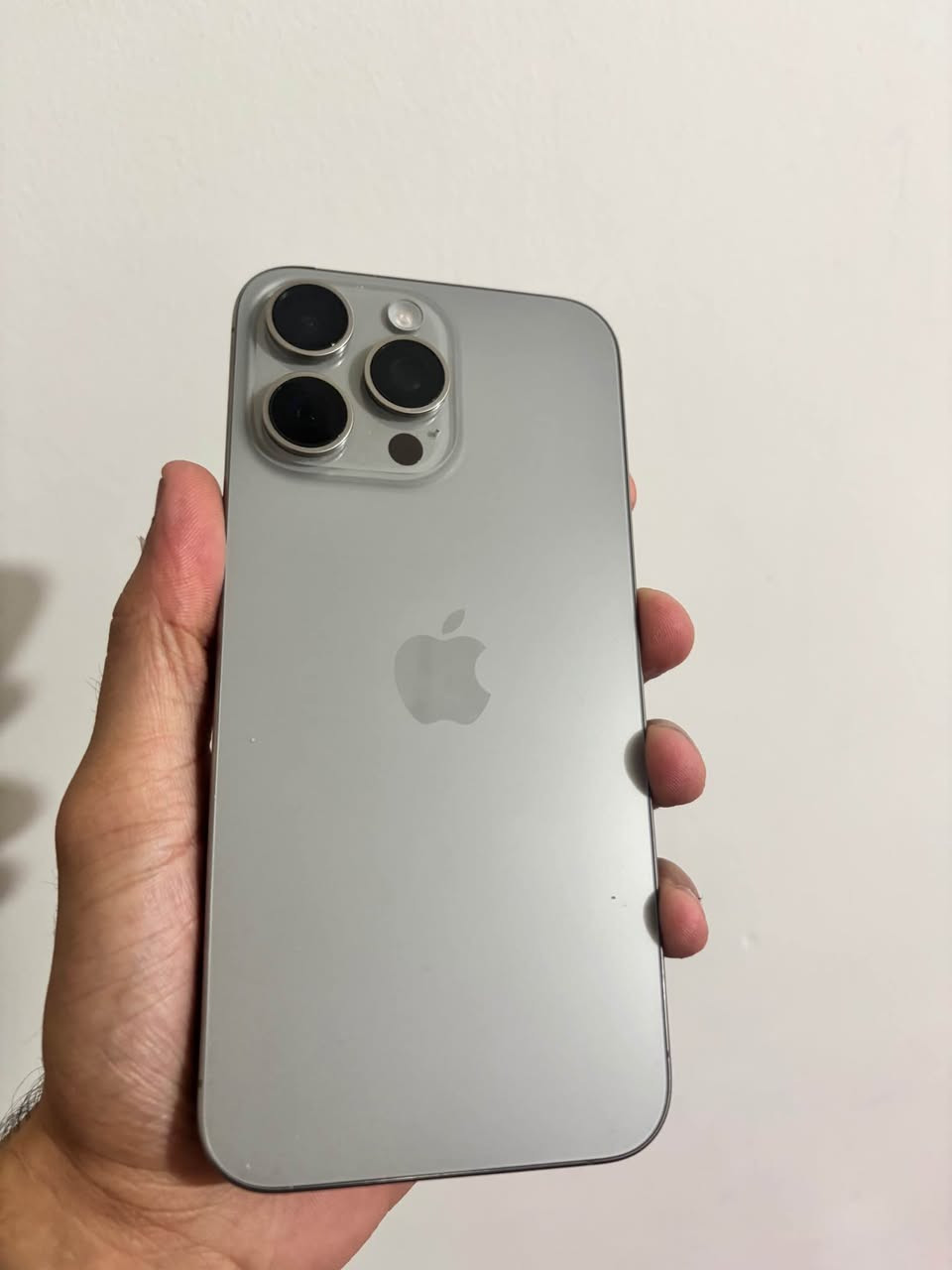 ١٥ پروماكس ٢٥٦ گيگا و ٢ سيمة پاتري ٨٥ نةكراوة بةشةرت بي حةيب شاشةي كةميك شوختي هةية ٦٧٠ دولار پارةي ١ سيميك كةمتر تكاية مشتةري ني نامة مةنيرة أربيل, العراق


**إذا كنت صاحب هذا الإعلان وتريد حذفه لأي سبب، رجاءا أرسل رسالة إلى الدعم الفني**