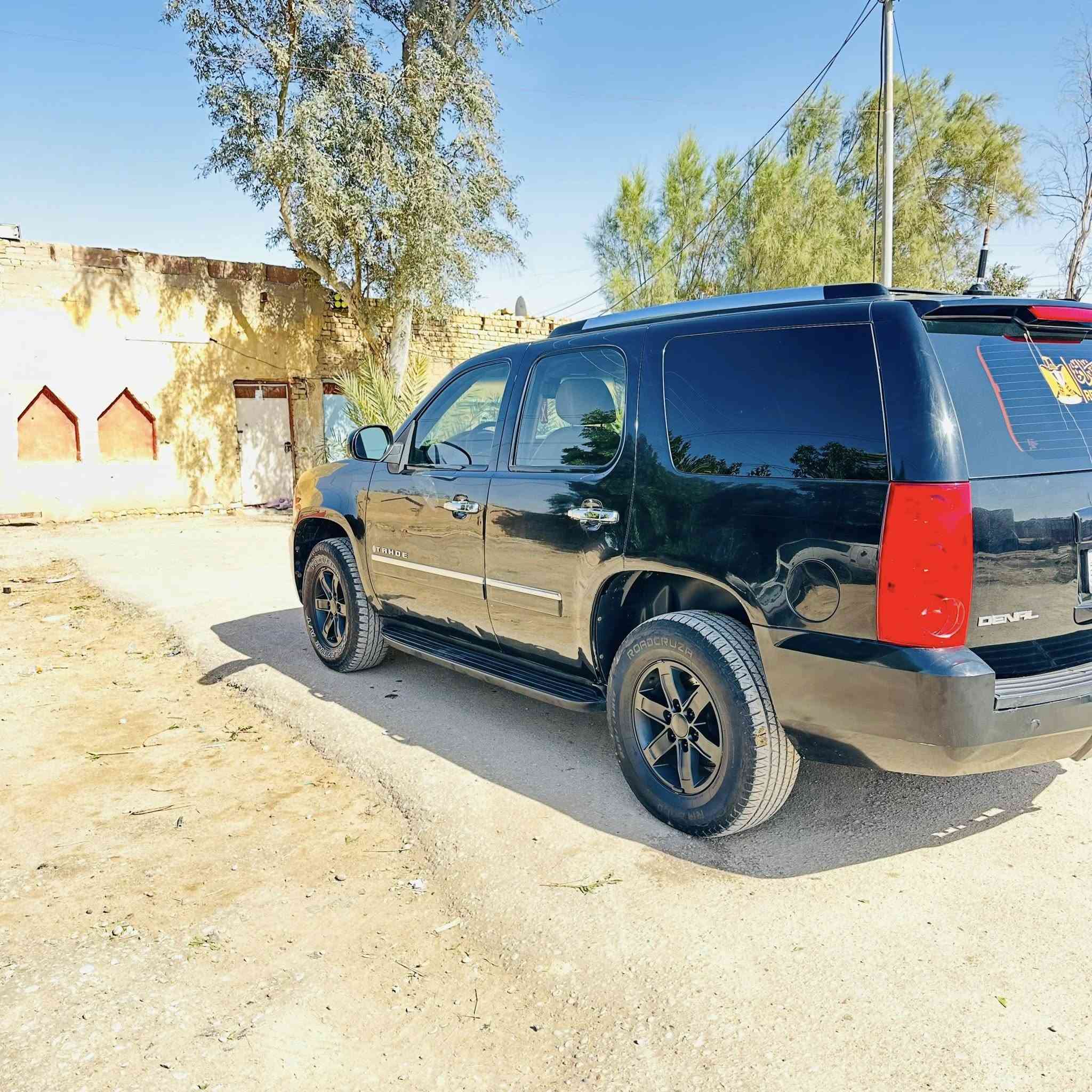 من رخصة الادمن  المحترم
جمسي 2010لون اسود   بتره  (ادوات ادوات)

 فتحة  كل تحكماتها كهرباء   (مرايات شفط  )

(جنطه كهرباء. كشنات كهرباء )

(وارد امريكي بدون كص أو نقل جث.ة  )

(مكينة وكير. كفاله. ممفتوحات)

سيارة جاهزة   من كلشي 

السعر 80 $وبيه مجال 

هذا رقم ***********
..
متومه ارقم وسنويه نكليزي شمالي 
المكان ميسان .

.
