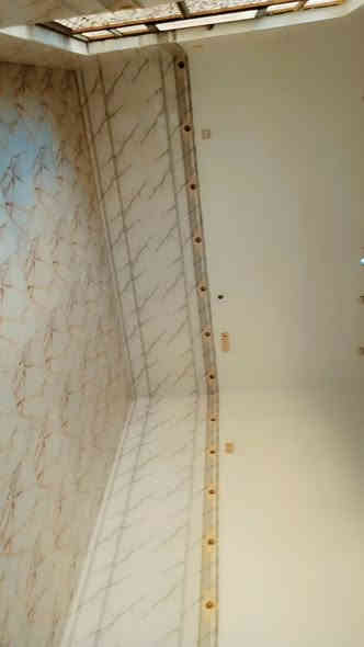 سلام عليكم دار لليجار بدجيل شارع الصدرين يحتوي على غرفه نوم 2 +موزع +مطبخ +استقبال+ ديوانيه+صحيات داخلية وخارجية الاستفتاء 
***********/إتصال 
***********/واتساب فقط
