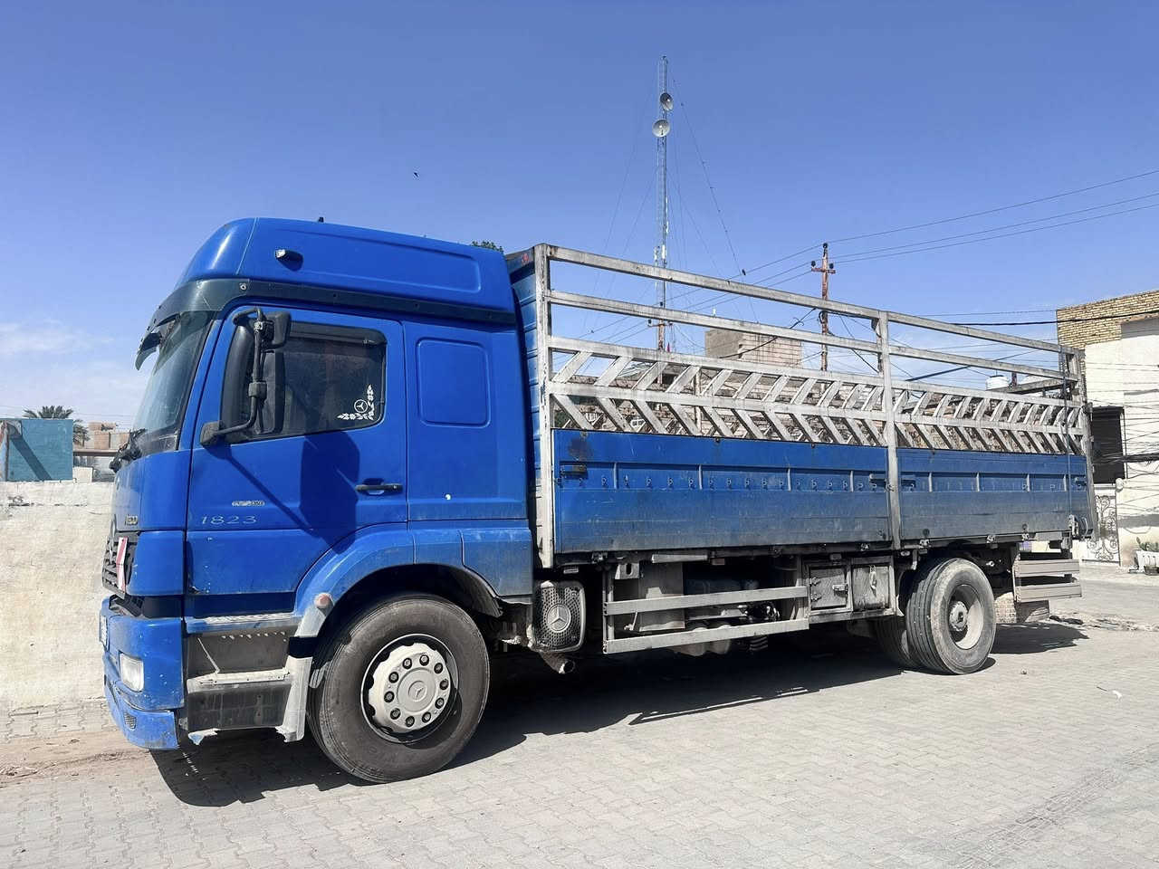 سلام عليكم اتيكو 10 برغي طولها 7 متر موديل 2004 چوبلس امامي خلفي ‭0772 676 7389‬

‭0781 302 6869‬
