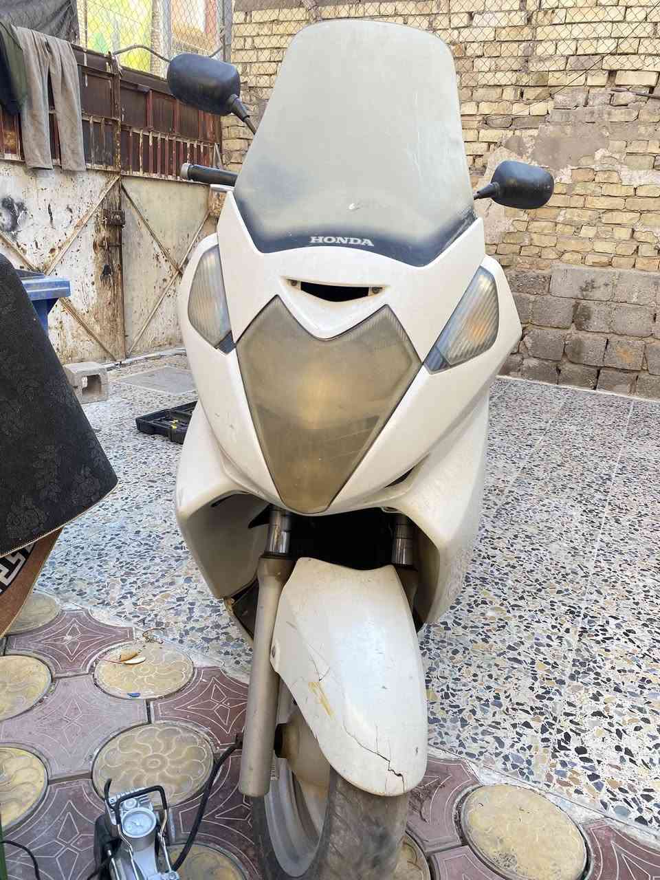 سلفر ونج 600 كل غراضها كاملة ناقصها ترتيب وادامة لان تاركها   سعرها ٩٥٠ وبيها مجال كلش قليل  مكاني مدينة الصدر ***********
