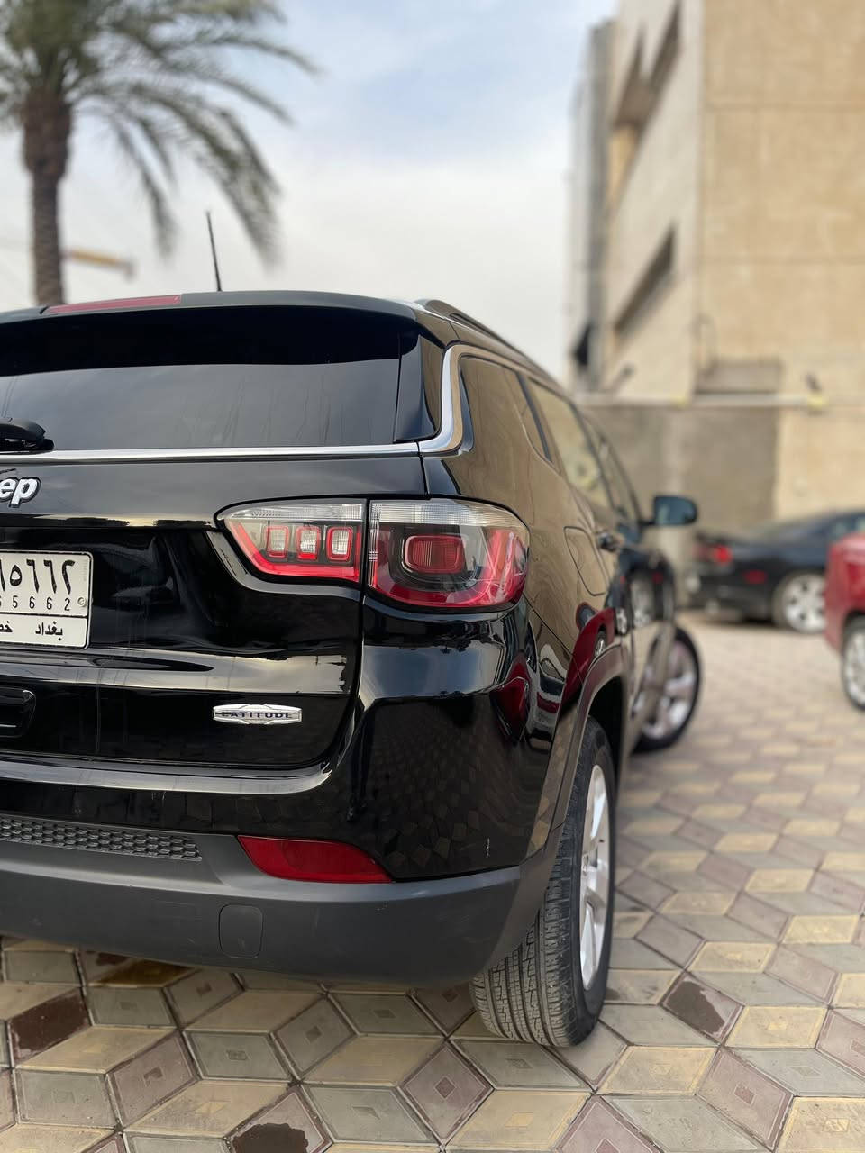 جيب كومباس  ٢٠١٨
حادث جاملغ عكس السايق
ماشيه ٧٣ الف ميل
رقم بغداد 
السياره جاهزه من كلشي
***********
