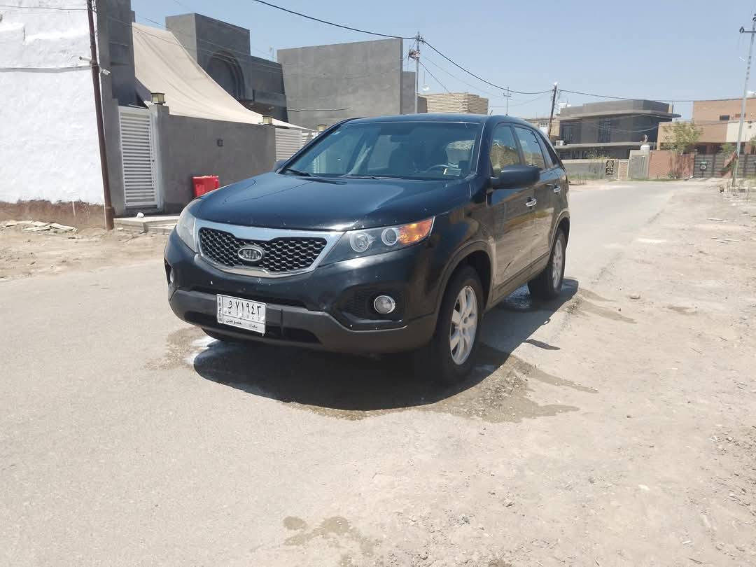 سورنتو 2011
4 سلندر (دوش) المرغوب 
تبريد قطعتين 
خمسه راكب 
تخم تاير جديد 
حداديه جديده 
تبريد ثلج 
كير جيد جدا 
محرك بالچيس كلش نظيف 
مانع انزلاق 
مانع انحدار 
تحكم استيرن جهتين 
حادثها خارج العراق  جوملغ ايسر مع تبديل صبغ بنيد  
السعر 120 قفل  قفل  قفل  مستعجل مشتري سياره منتظريني على المبلغ 
طلعتلي سيارة مستعجل على البيع 
رقم بغداد مشروع وطني  باسمي شرط التحويل 
العنوان بابل  القاسم 
سنويتها 2029 وطني 
***********
