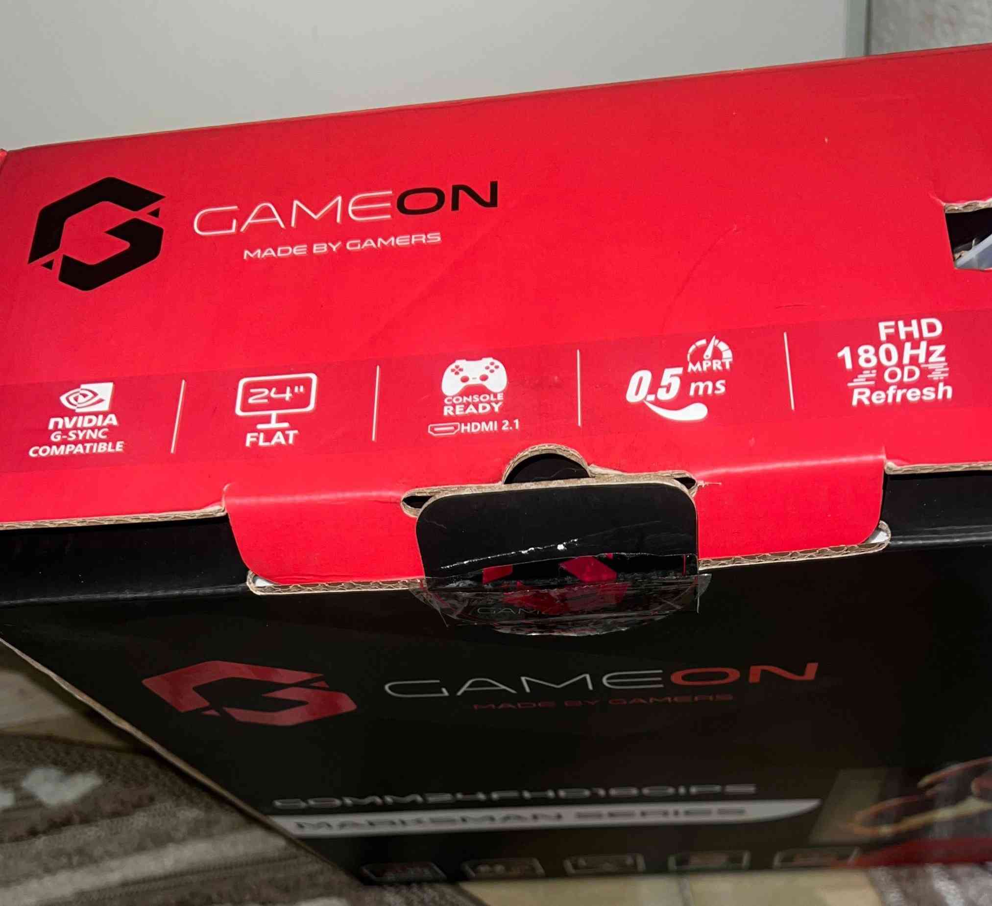 السلام عليكم
شاشة كيمنك 
180 هيرتز 
حجم 24 
سعر 250 وبي مجال 
***********
