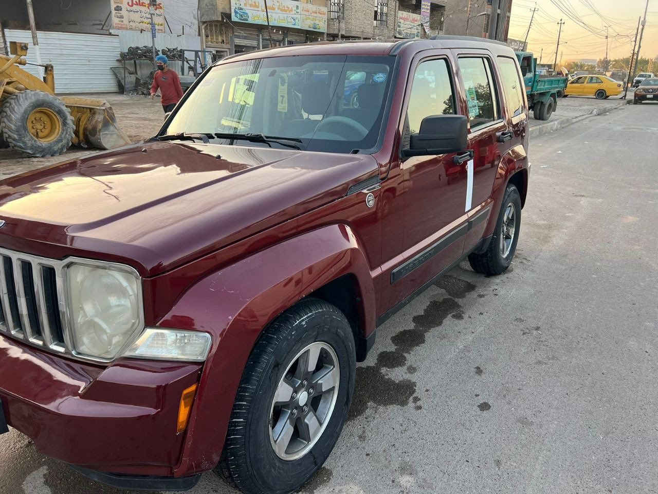 سلام عليكم سياره جيب
لبرتي 2008 سياره بأسمي مكاني الشعب شارع الصحه 
***********
السعر 95
