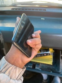 لام عليكم ايفون 11عادي وتر بس فطر ب ضهر صغير ممبين بطاريه 70 ذاكره 64 ...