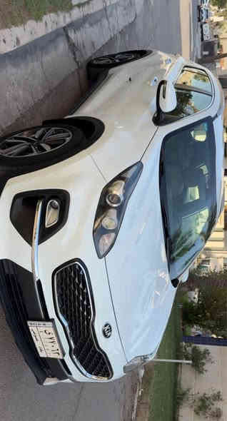 سبورتج للبيع خليجي شركه الدوليه موديل ٢٠٢١ السياره نص مواصفات شاشه او حساسات او مري شفط بدون اي نقص ماشيه ١٠٤ تحويل مباشر رقم بغداد بيها ملاحظه بس شبر بارد بل جاملغ الامامي بس السعر ٢١٠٠٠ الف دولار بيها شي بسيط 
للستفسار *********** مكاني اليرموك بغداد
