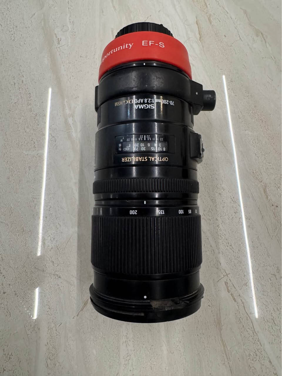 عدسه سكما للنيكون 70/200 فتحه 2.8 مكفولة من الفتح والصيانه بيها طخه بسيطه بس ما مأثره على عملها تفحص وتتأكد محدهها بالصور عدسه حلوه وتفيدك بكل مجالات التصوير توصيل موجود وسعرها حلو *********** النجف, العراق
