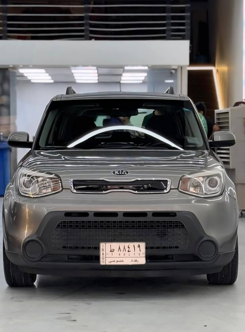 السلام عليكم
للبيع كيا سول موديل 2015، وارد أمريكي، السيارة ماشاء الله نظيفة وجاهزة للاستخدام.

​المواصفات:

​المحرك: 1.6 GDI (اقتصادي وقوي).

​اللون: رصاصي (تيتانيوم).

​رقم بغداد الجديد (مشروع وطني/تحويل مباشر).

​تحكم ستيرن (جهتين).

​مانع انزلاق.

​نظام تقليل ضغط الإطارات (TPMS).

​داخلية نظيفة جداً (كما موضح بالصور).

​ويل كب بلادي حجم 16.

​حالة السيارة الفنية (الميكانيك):

​محرك وكير: مكفولات، السيارة ناعمة جداً بالمشي.

​الكهربائيات: تم فحص السيارة بالكمبيوتر (كما موضح بالصور) وجميع الأنظمة شغالة 100% ولا يوجد أي كود عطل (Zero Codes) - (ايرباك، محرك، كير، حساسات كلها سليمة).

​تبريد: ثلج (خير من الله).

​حالة البدي (الصبغ والضرر) للأمانة:

​السيارة وارد أمريكي حادثها دعامية وبنيد (موضح بصور التقرير).

​حسب تقرير الفحص المرفق: مصبوغ بنيد ودعامية (تبديل)، ويوجد صبغ بالجاملغ الأمامي الأيسر والباب الأمامي الأيسر، وجاملغ خلفي.

​السقف: يحتوي على (جراد) كما مذكور بالفحص.

​الشاصي واللغود: سليمات وتصليح درجة أولى.

​السعر: (97) $ وبي مجال للشراي.

المكان: بغداد الدوره 

للاستفسار: (***********)
