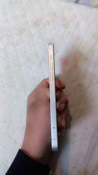 ايفون ١٢ ١٢٨ • ابيض • بطاريه ٨٩٪