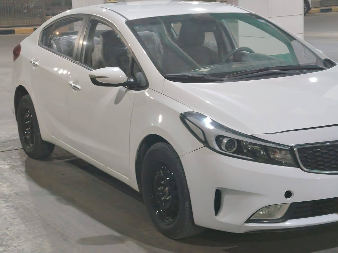 سلام عليكم للبيع فقط
سيراتو خليجي موديل 18 رقم أربيل دولي هزه قبل سبوع وكاله تحويل جاهزه من كل النواحي بيها جاملغ خلفي صبغ جاملغ امامي دور الجاملغ بي تصليح مال خياس والباقي مكفول السعر 115 مجال قليل مكان السياره بالنجف رقم التلفون ***********
