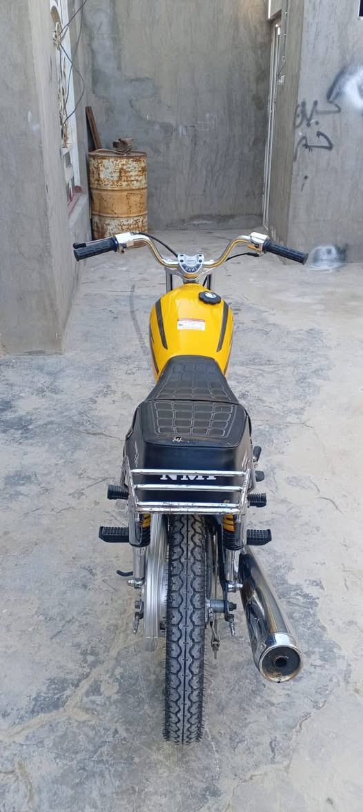 سلام عليكم دراجه ربع كير كلك لبيع غراض شلامجه اصلي محرك مامفتوح سعر475وبيه مجال مكان   نجف كوفه شارع لمطار جديد وهاذ رقمي***********
