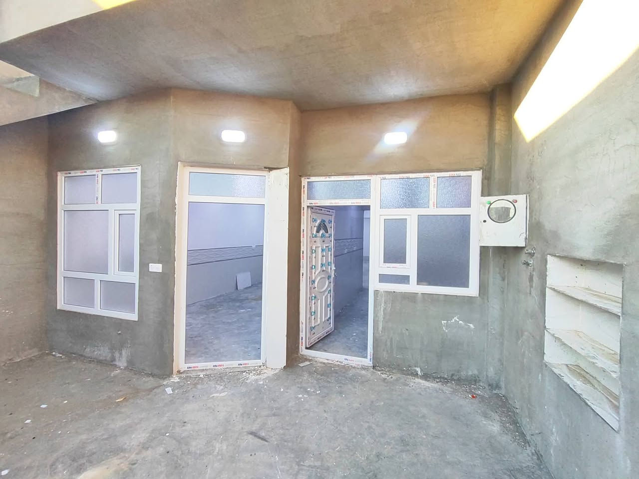 🕌بەناوی خــــــوای گــــــەورە🕌

#خانووی_نموونەی_بۆ_فرۆشتن  
ناونیشان 📍 قـــــەزای ڕزگاری (سموود)

◼️ گەڕەکی سٮــــــــــەنگاویەکان
◼️ نـزیـکی مزگەوتەتازەکە
◼️ ڕووبـەری ٦٫٢٠بـە ٢٠ = ١٢٠مـەتـرە
◼️ ڕێگـــــــــــــــــــەپــــــــــــــــێدانە

◼️ کـامـل ژوورەکـانـی سـەقـف جبسنبۆردە
◼️ دگتـی مـەرکـەزی بـۆ ھـەمـوو ژوورەکـانـی  کـراوە
◼️ ھـەمـوو ژوورەکـانـی مەتروبیست کاشیەوزەویەکەی لەبنەوەتاوەکوبەردەم دەرگای حەوش کاشیە
◼️ نـرخـەکـەی شـۆکـت دەکـات و پـەلـەبـکـە و لـە دەسـتـی مـەدە

🔴 ژوورەکـانـی ئـەم خـانـووە پـێـکـھـاتـووە لـە ⬇️

◼️ ژووری مــــــــــــیـوان
◼️ مـطــــــــــــــــــــــــبـخ
◼️ مسـاعـد مـطــــــــــبـخ
◼️ هـــــــــــــــــــــــۆڵـێـک
◼️ دوو ژووری نـووسـتـن
◼️ ڕۆشــــــــــــــــــــنـایـی  
◼️ مـشـتـەمــــــــــــەلـات@
ــــــــــــــــــــــــــــــــــــــــــــــــــــــــــــــــــــــــ
 
‌🔴بۆزانیاری زیاتر پەیوەندی بکە یا کۆمینتی بکە 
ژ.م***********  واتس ئاپ..تلیگرام..فایبەر

(نوسینگەی فریدون)بـۆكرينو فرۆشتني زەوي خانو باخ موڵكي توجاري پسوڵەي گوندە تازەكان بۆھەمو جۆرە موڵكيك پەيوەندي بە عەقاراتەوە ھەبيت لەشاري كەلارو ھەموگەرميان بەشيوەيەكي ياساي(ناونيشان نوسينگە گازينۆ گەرەك ئازادی گولانی نوسیــــنگەکەکان

🔵ئیوەی بەریزیش گەر مولکتان هەیەو اتانەوی بیدەن بەکری یاخود بیفروشن اوا اتوانن
🔸وینەی مولکەکەت
🔹روبەری مولکەکەت
🔴زانیاری تەواوی مولکە کەت
  ‌                                           بنیرە بو فایبەری ام ژمارە
***********
