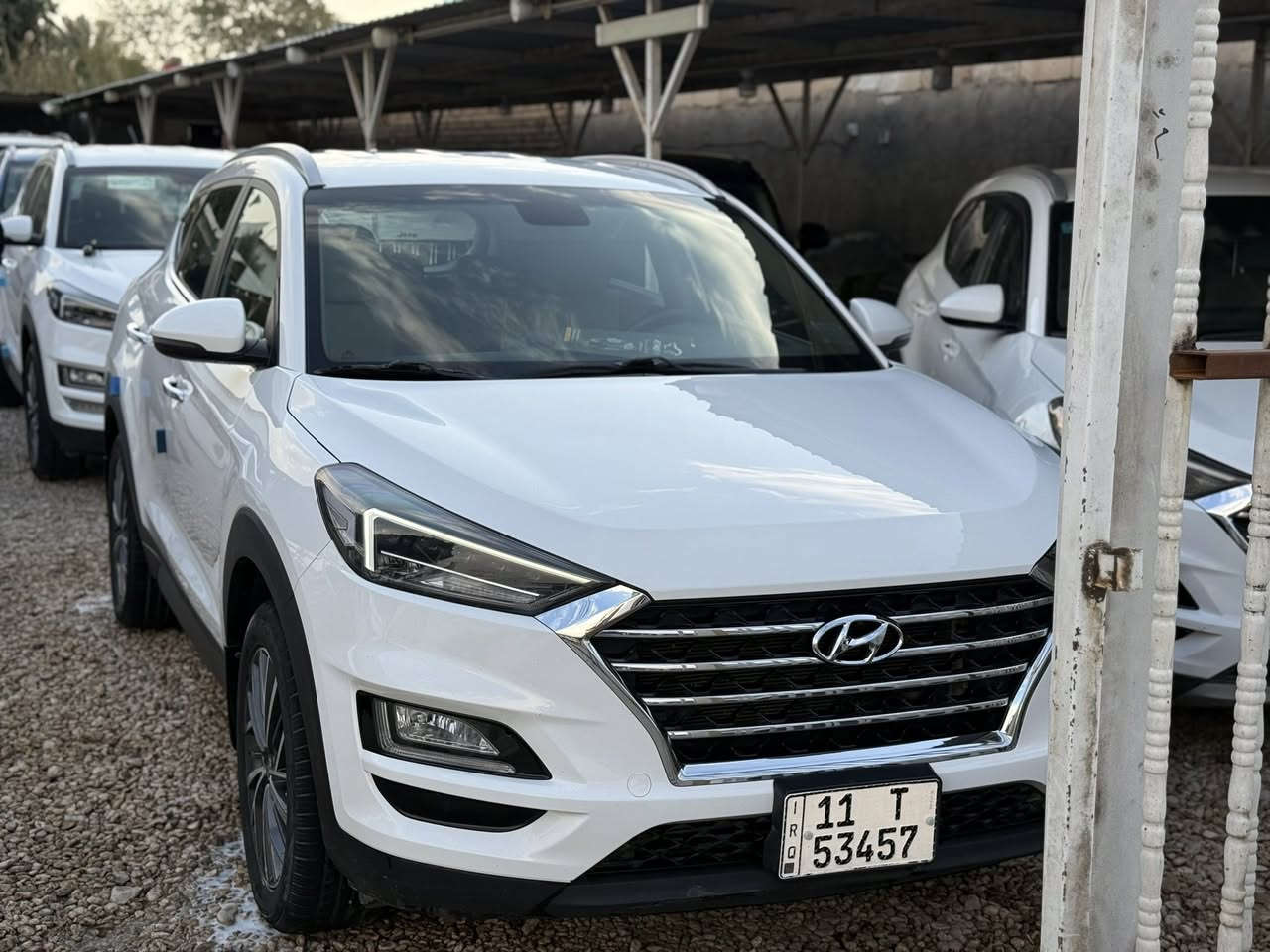 للبيع توكسان 2020 خليجي جديده لووك السياره ماشيه ١٠٠ الف  استعمال جدا نظيف خمس عدسات بصمه رقم بغداد انكليزي سنويه  وهزه ال 31 وتنتهي  بيه صبغ فقط ربع الباب الخلفي بدون داخل او فتح وصبغ حلو مامبين اثر شخط  سونار مرفق بالمنشور السياره على ايد وحده من شركه السعر ١٩٠ ومجاله كلش بسيط حك الجيه فقط اتصال *********** مكانه بابل معرض الوطن لتجارة السيارات الحديثة طريق حله - نجف الفرع الاول
