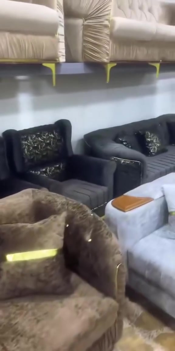 معمل ومعرض  الهدى للاثاث تفصال حسب الطلب خلف مطعم الامير قرب الفوج ***********
