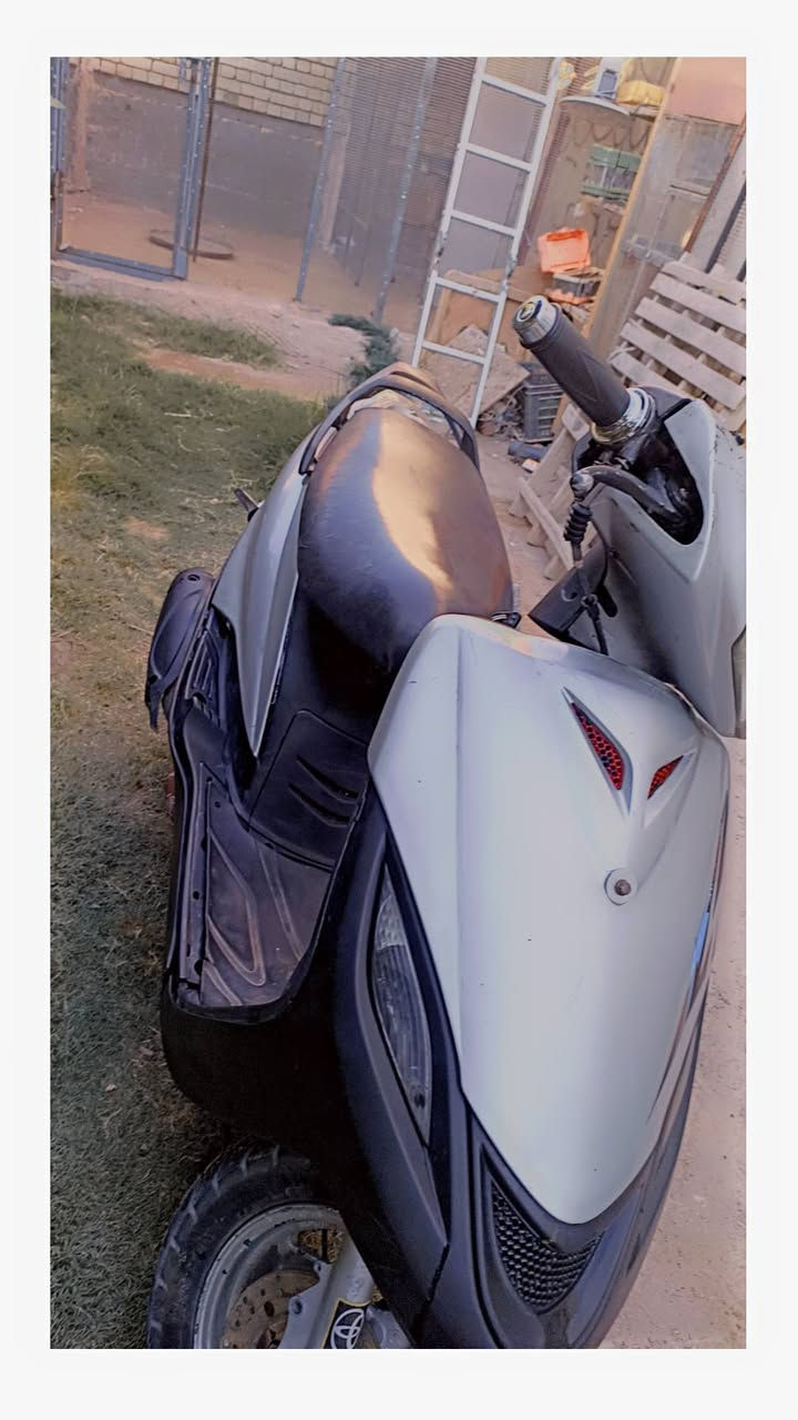 دراجه ماكس ثعلب 140
كهربائية كله شغاله ما عدا الأشاير 
سلف هندر لايت ابيض واصفر
مكينه مفتوحة مجفته أصلي 
مكان نجف الكوفه
السعر 450وبيه مجال 
الاتصال ***********
