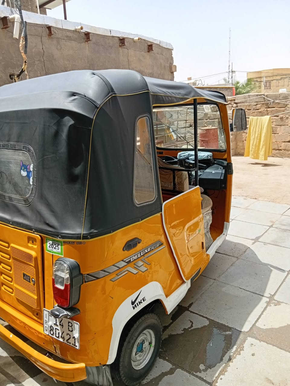 السلام عليكم تكتك للبيع TVS مديل 21 رقم وسنويه البدي نظيف المكينه جديده مجفته تجفيت شركه  مره وحده صاعده هزه صارلها اسبوعين السعر 6،800 وبيها مجال قليل العنوان البصره ام قصر  الرقم ***********
