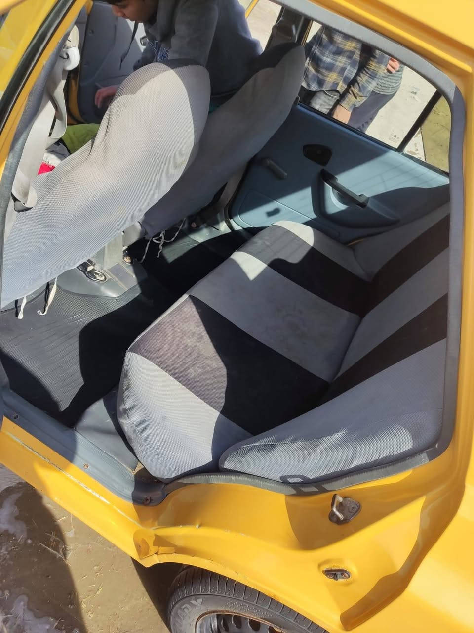 للبيع موديل 2016 نافذة 4 سنوات تاخذ سنوية مصفرة السعر 37 ورقة قابلة للتفاوض اذا شراي  التواصل فقط على الرقم واتساب او اتصال ***********
