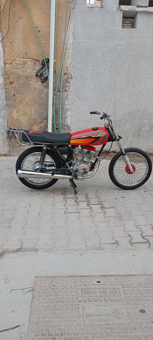 دراجه ايراني الدراجه توه معمره مكينه توني شاده الدراجه كلشي بيه جديد الدراجه كلك مكفوله المكان بصره تنومه السعر 550الشراي يجي خاص ***********
