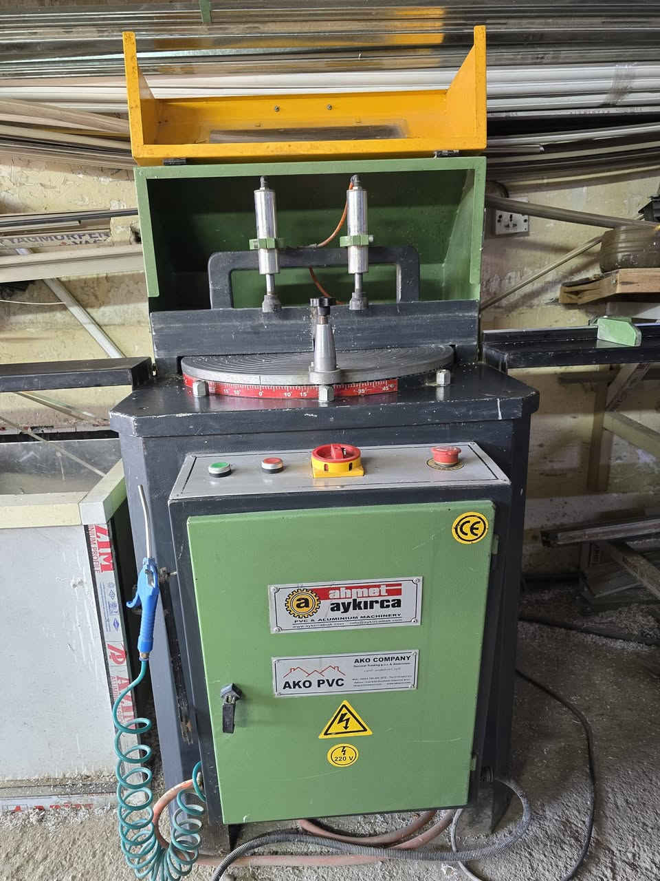 معمل pvc للبيع متكامل ٥ قطع مع كبريسر مع مولدة او بدون ملدة  *********** حيدر،ابو محمد بغداد الحسينية مقابيل الراشدية
