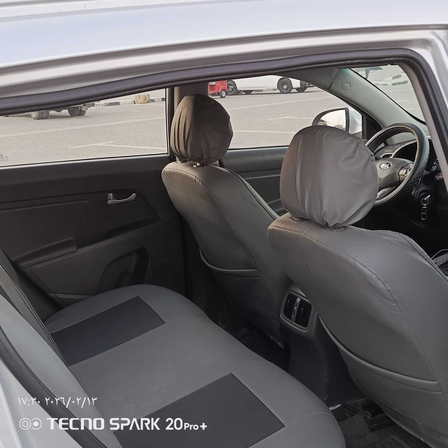 السلام عليكم
سياره كيه سبورتج للبيع وارد خليجي 
محرك 2000 كفاله عامه فقط قطعتين صبغ بدون دواخل تبريد امامي وخلفي تحكم ستيرن سياره رقم ميسان دولي السنويه لل 29 السعر 135 وبيها مجال موديل16   العنوان ميسان العماره الاستفسار ع الرقم ***********…***********
