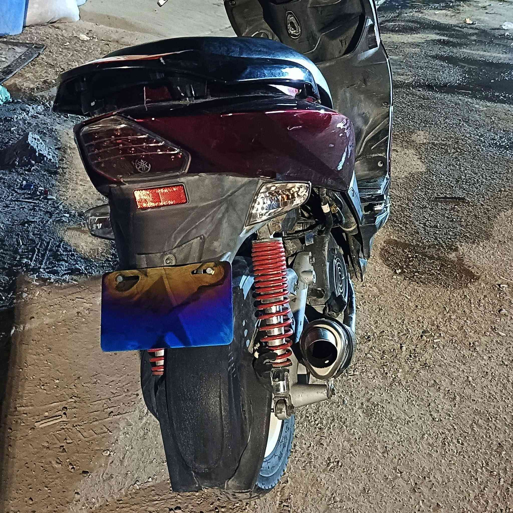 السلام عليكم GTR للبـيع
Gtr 2013دشبول 3الوان رمبه

بيها ويلات لونين ابيض واسود هيه اجت منااكك..... 

كلشي مكفول ماعدا الكفرررر الكفر فقط تجاري......... 

دهن كله امزويل..... 

وبانزين محسن يشهد الله.... 

عليها صالنصه رياضيه....... 

بيهاا يدات بريك رياضيه.... 

وبيهاا يدات سكليتر..... 

السعر 850الف.......

العنوان المشتل......*********** واتساااب......

