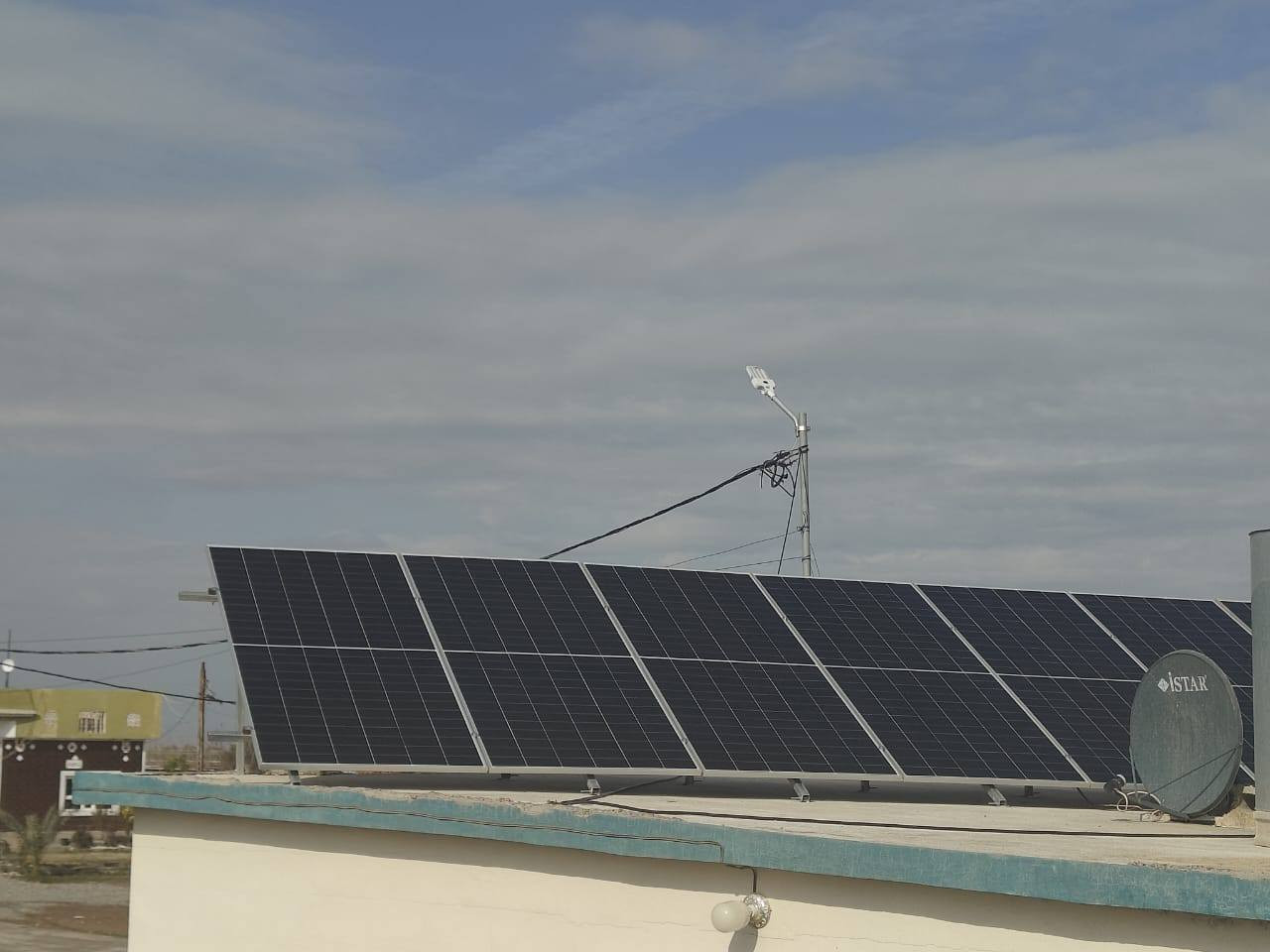 بفضل الله تم تنصيب منظومة طاقة شمسية لمنزل السيد ( #لؤي_الصالح_الزكرط )
الموقع  -#كركوك-#الحويجة - #الرياض
تتكون المنظومة من
🟢 7 الواح لونجي    وجهين  بقدرة #615w  ، (ضمان 15سنة) 
🟣 بطارية ليثيوم   بقدرة #8kwh  (ضمان 5سنوات)
🔵انفيرتر Evo Anern   بقدرة 4.2kw  (ضمان 1سنة)
🟤حديد مغلون بسمك 1.5mm
🔴مع كافة  التوصيلات  واجهزة القطع والحماية

📍#كركوك -ناحية الرياض-السوق الكبير- مجاور  جملة  وسام المجبل    

       م. ايمن ابراهيم العبيدي         ***********              
                                                                        
       م.علاء خماس العبيدي          ***********                                       
                                                                       
   📍 #موصل - الساحل الايمن -شارع النبي شيت

       م.حذيفة سيف الدين العباسي    ***********

       م.احمد جمال اللويزي.              ***********
#الشرقي_لطاقة_الشمسية_والاجهزة_الالكترونية
