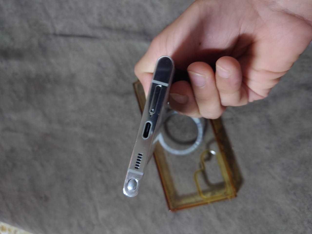 السلام عليكم 

جهاز سامسونغ s22 ultra 

نسخه الامريكيه

مستخدم استخدام عادي تصفح فقط

ذاكره 128 عشوائي 8

مواصفاته معروفه ماحاجه اذكرهن 

الجهاز كفاله عامه 

سعر الجهاز 550 وبي مجال قليل

مكاني بغداد تقاطع النهروان

رقمي ***********
