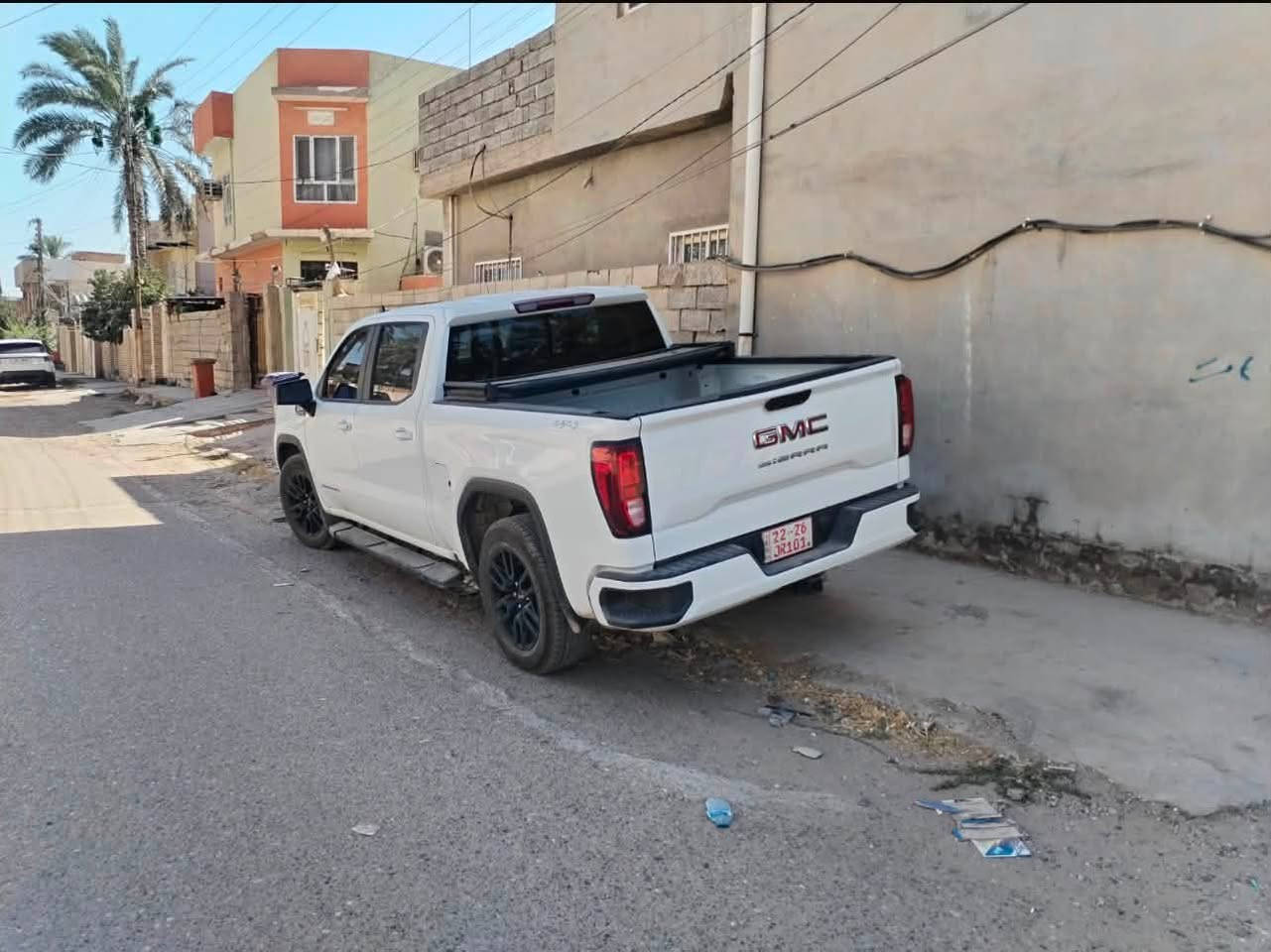 جمسي سيرا 24
8 سلندر
ماشيه 50 الف كيلو متر
بيها بس جامبغ خلفي
***********
السعر330$ بيها مجال
