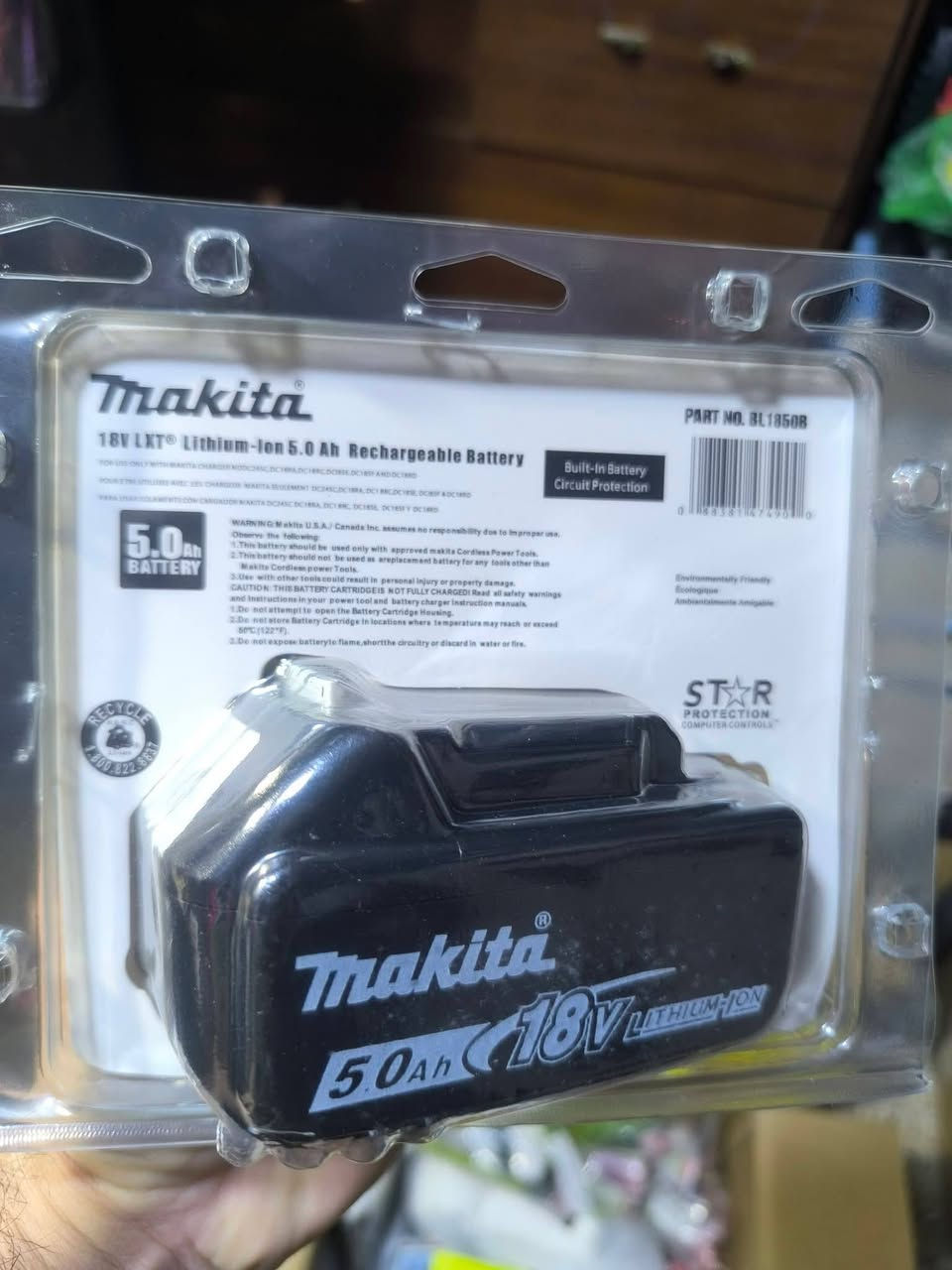 متوفر شاحنة وبطاريات ماكيتا صناعة فيتنامي جدد ... تواصل خاص او واتساب ***********
