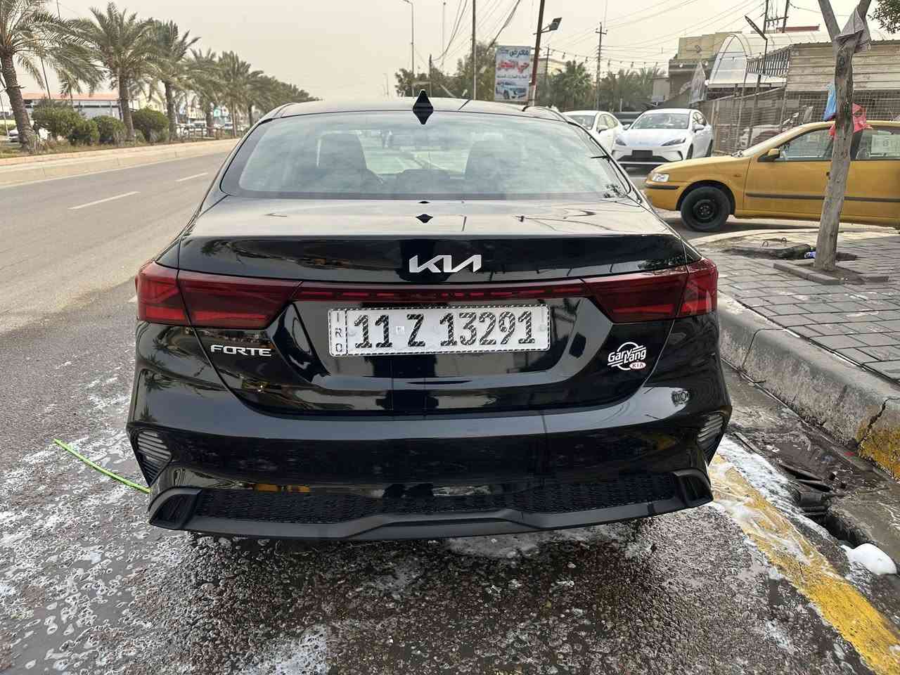 2022 بدون صبغ فقط بارد + تعديل شاصي الايسر سياره ماشيه 10الف كيلو متر مابيه اي نقص السعر 143$ رقم الهاتف ***********
