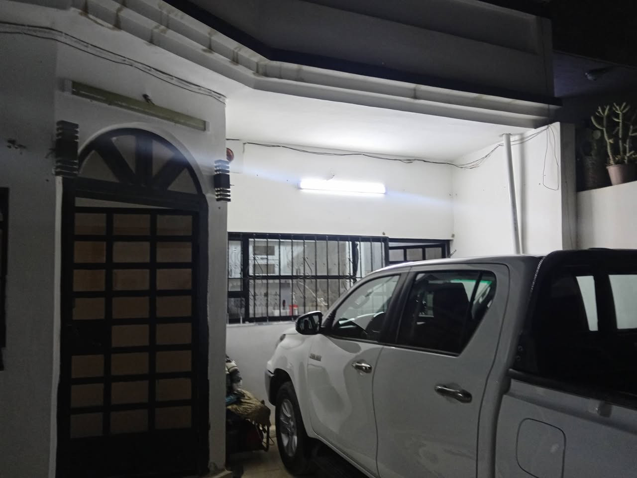 دار للبيع 200 متر بنجاعلي داخل سوق علاء الدين تجاري فول سيراميك للاستفسار الاتصال على الرقم 
***********
*********** ***********
