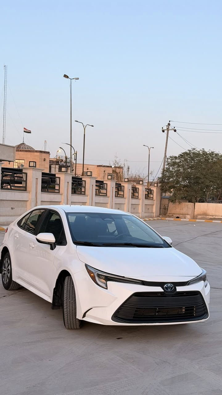 تويوتا كورلا 2024
LE ياباني  بانزين + كهرباء هايبرد
وارد امريكي موديل 
2024 لون ابيض
محرك 1800 
رادار امامي 
تحديد مسار 
مانع تصادم 
توقف ذاتي عند الاقتراب 
لدات اماميه لايت زينون بلادي عالي ناصي
شاشه كبيره  📲Android Auto/car play
كامره خلفيه 📷
هاند بريك بصمه كهرباء 
اوتو هولد ⭕️
فول تحكمات ستيرن 
كروز مثبت سرعه   
حساس اطارات   

   مرفق رقم الشاصي تقرير على الفحص والسونار 
وبيها طخة بالباب مال سايق ممبينة

🚨الفلوجة
السعر   158$

 ☎️***********
