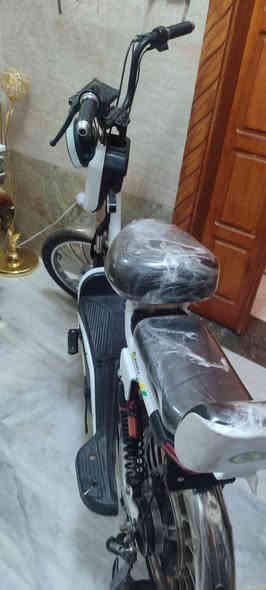 دراجه شحن 500 واط سرعه حقيقي 50
حجم 16 نقص بطاريات فقط والباقي كله عالفحص اتصال *********** مكاني كوت حي الجامعه
