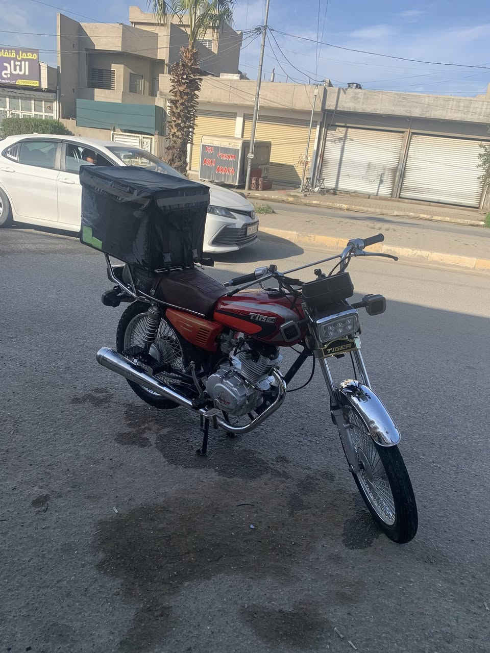 السلام عليكم
تايكر موديل 23 
مكينه شرط لا صرف. وله بخار 
مكينه أنطيك بل شرط مامفتوح 
معدل شلعه. تأكل الكاع 
كهربائيات بس يحتاج ربط مابيهن اي خلل 
السعر 500 بيها مجال 
مكاني حي الواسطي 
اخي مو شراي لدوخني
متواجد خاص ومخابره 
***********
