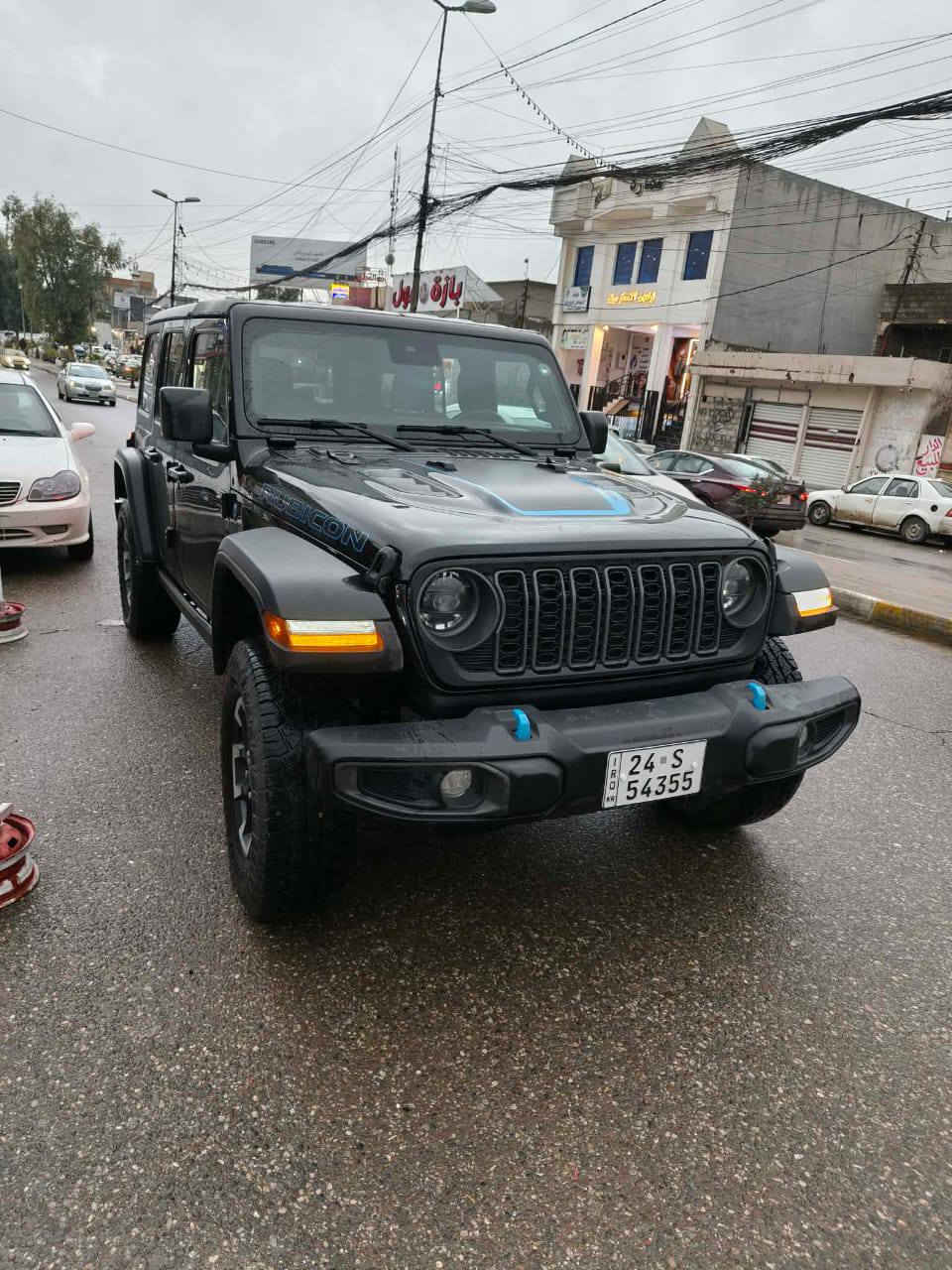 نوع السيارة : جيب رانكلر روبيكون أعلى فئة
موديل السيا رة :2024
حجم محرك 4 سلندر هايبرد 4XE
استيراد شهر ال8 صاحبها الشرعي مستوردها
مرقمه دهوك جديد 
مواصفات: 

بصمة تشغيل 
تبريد قطعتين 
دفع رباعي 4*4 
8نمر
تحكمات تحديد سرعة اوامر صوتية 
شاشة كبيرة 
كامره
سستم سماعة البني 
انظمة hybrid.electric.saev 
تراكشن مانع انزلاق 
نظام اوتو ستوب 
لايت زينون LED
حساس خلفي 
رادار خروج عن المسار 
رادار خلفي 
رادار امامي 
رادار نقطة عمياء 
مكان السياره (موصل) 
السعر ٣٥٠ وبي مجال 
للأستفسار : ***********   او مراسله خاص
