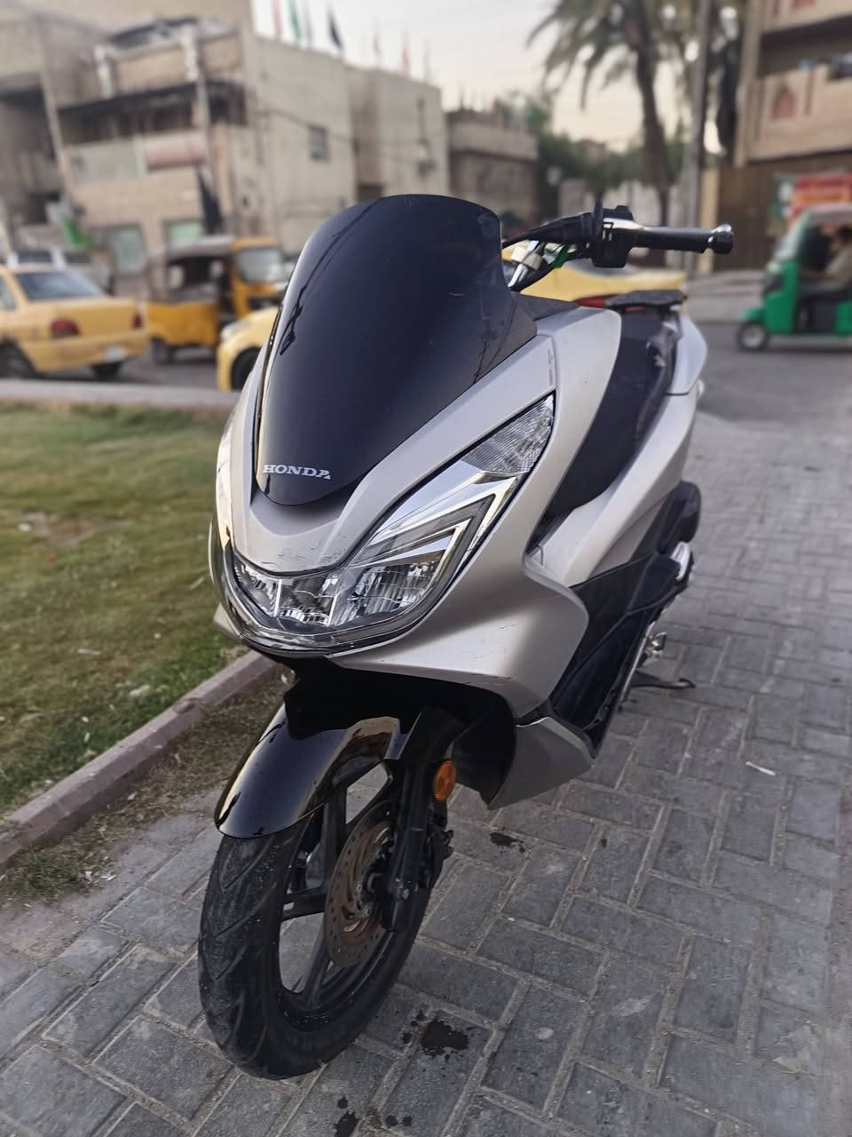 سلام عليكم بيس اكس جيل جيل الثاني مكفوله كفاله عامه كفر ومكينه حساسات كهربيات كله شغال جيب فيتر وتعال افحص سعر11$ عنوان مدينه الصدر رقمي***********
