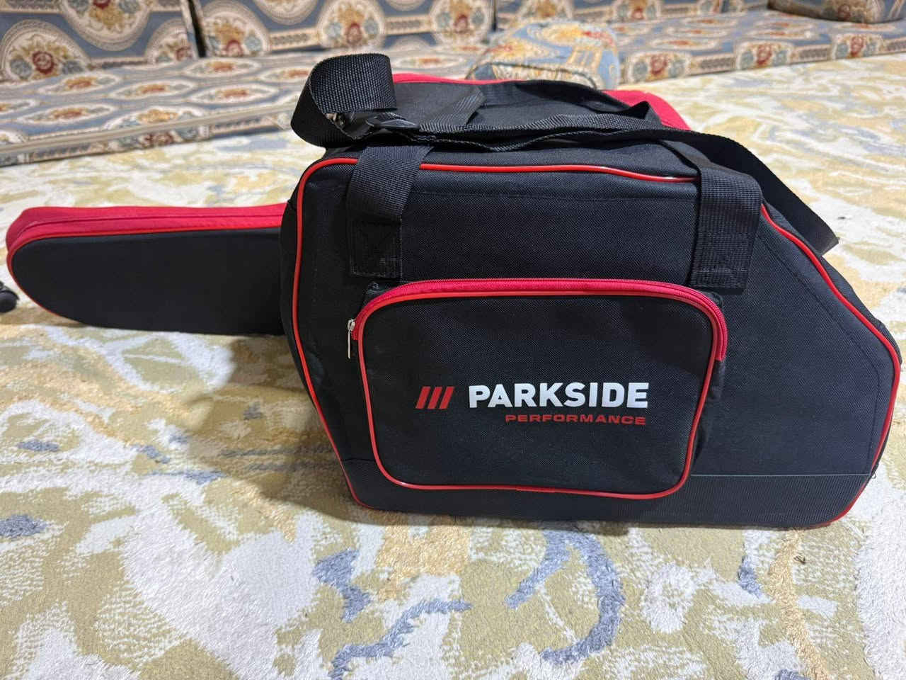 منشار قطع اشجار جديد غير مستخدم برشلز يشتغل بنزين وياخذ بطاريه يشتغل عليها سلف أعلى سعر ينباع 

***********
