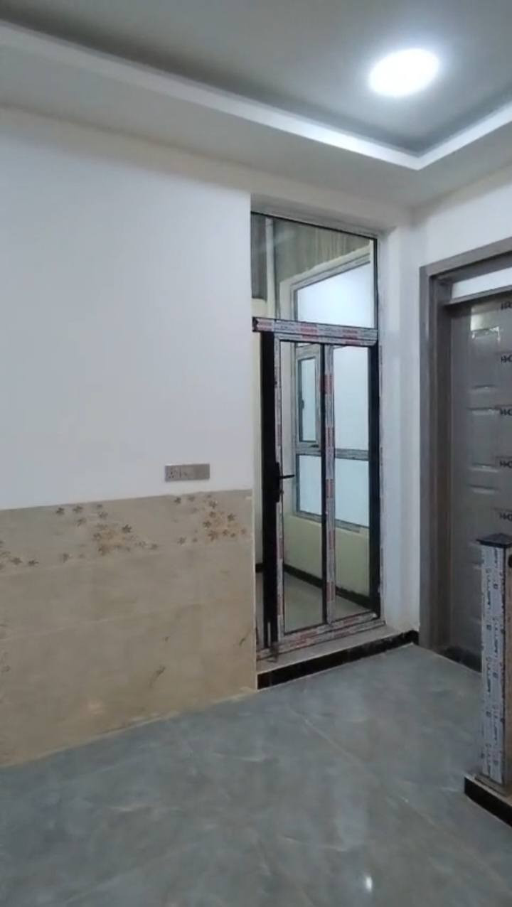 بسم الله ماشاءالله
🏠#دار_للبيع   100متر واجهيه 6،25متر نزال 16متر
  طابقين   بناء حديث وتصميم متكامل ✨️

يحتوي البيت. ع[ 4غرف نوم -استقبال -صحيات عدد 2- صالة- ومطبخ] البيت شغل درجة اولى 

مع الخدمات[ماي-كهرباء-تبليط]✨️

🔴ملاحضه البيت جاهز للسكن 🔑

⬅️نوع العقار  طابو زراعي سند 25 اقرار محكمه 

⬅️العنوان #بغداد_الدوره_البوعيثه   
       مجمع العدل الاول 
🔴للاستفسار  خاص او الاتصال ع  الرقم 
☎️***********
☎️***********
