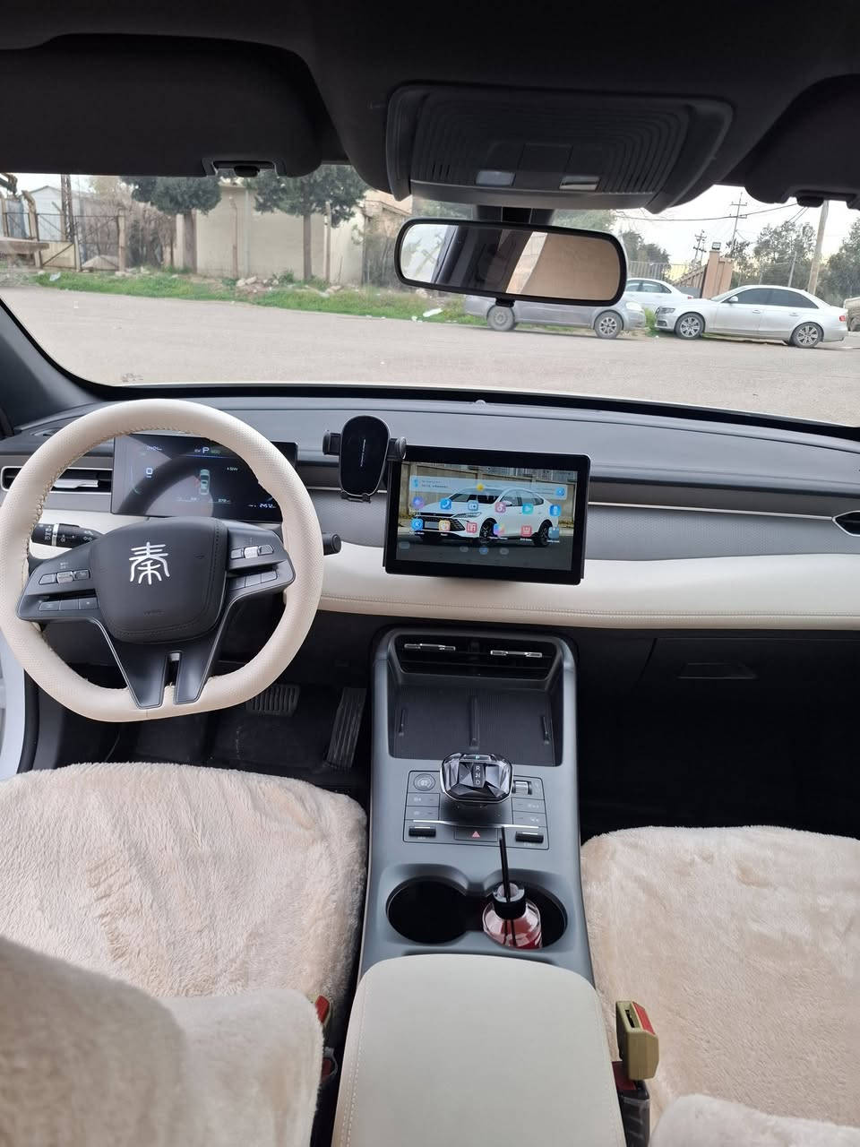 بی وای دی کین پڵەس مەرغوب ناو کرێمی بەسمە برێک بەسمە یەک حەفتەیە ڕەقەمم کردووە 2100کیلۆمەتر 2025 کامل ئەشیا هی خۆمە بۆخۆم کردومە بە تەکسی ڕەقەم هەولێرە بۆیاغی دەرەجەیەک کامل بەرنامەم بۆداناوە بەرگە کوشن تێ گیراوە سوکان تەقەڵ ستاند مۆبایل هەموو گیانی بەشەرت  2500ڕۆیشتووە تەنانەت شوختیشی نیە سعری 167$معامەلە
***********
