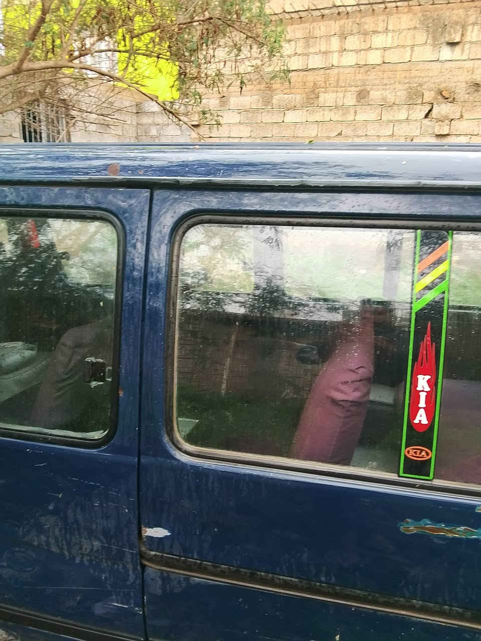 سلام عليكم عندي بوز للبيع موديل 95 رقم حمل انكليزي سنويه لل31ديالى شهربان *********** السعر. 35او بيها مجال قليل
