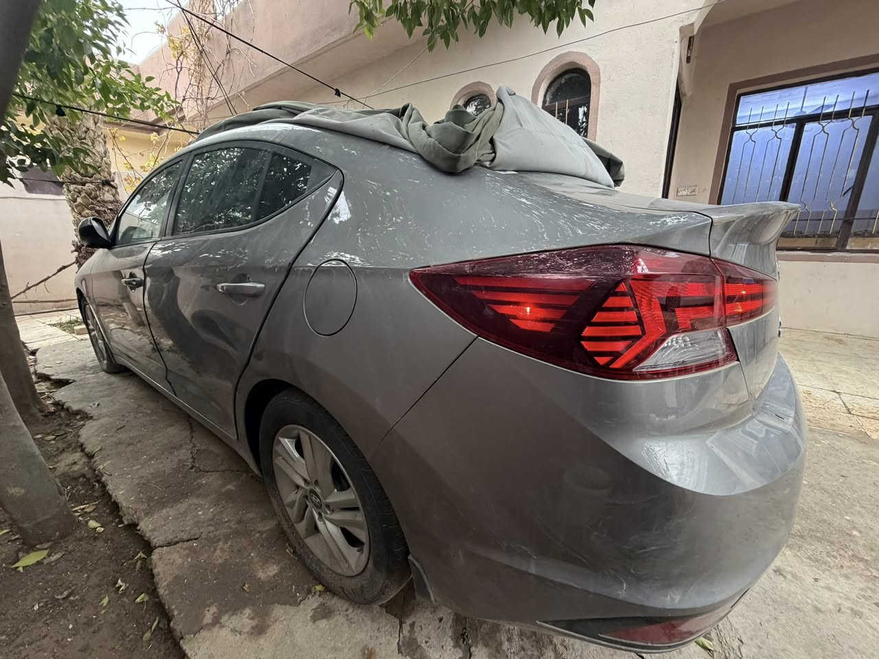 بسم الله الرحمن الرحيم
النترا 2020 وارد امريكي 
فول مواصفات عدا كشن جلد
ماشيه 23 الف ميل
الضرر دعاميه اماميه مصبوغه فقط 
السعر مناسب 
مكان السياره موصل الجانب الايسر 
التواصل الاتصال
***********
