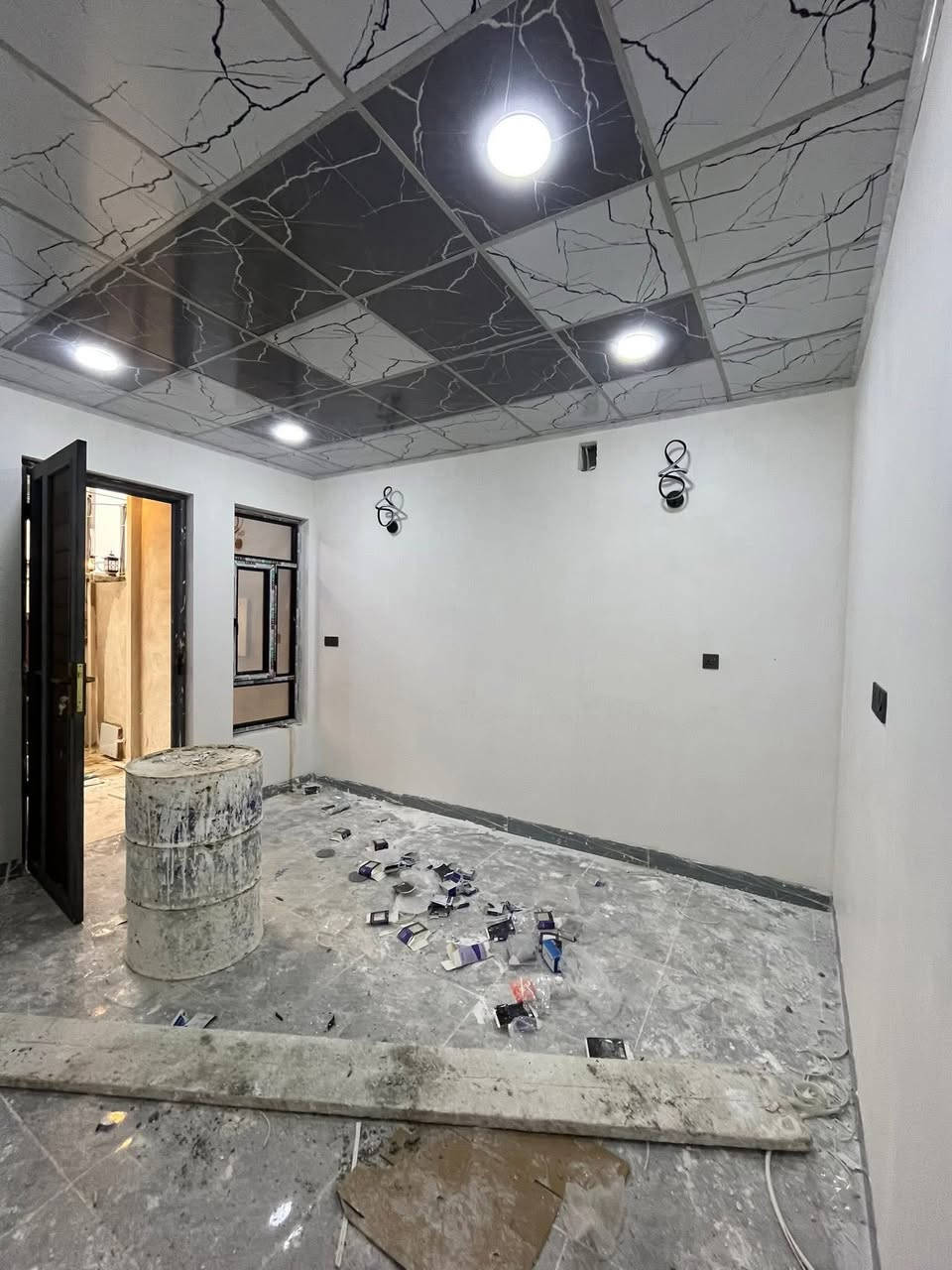 السلام عليكم ورحمة الله وبركاته #مكتب_الغوالي
بيتين للبيع في حي السماح السياسيين على شارع 12م

🔹 المساحة : 100م ، الواجهة : 5م ، العمق : 20م

🔹 كل بيت يتكون من طابق واحد نفس الخارطه وتصميم 

🔹 سند طابو ملك صرف شرط التحويل وقرار التمليك

كل بيت يحتوي على - 

كراج ، استقبال ، هول ، مطبخ ، غرفة ، صحيات ، بيتونه

مجهز بالكامل بكافة الانظمة الحديثة -

سبالت - غسالات - انترنيت - دشات

للاستفسار اكثر مراجعة #مكتب_الغوالي الكائن في حي السماح الاركان قرب مدرسة السماح الابتدائية وقرب مول القمه على شارع 20 او الاتصال على الارقام التالية

***********

***********
