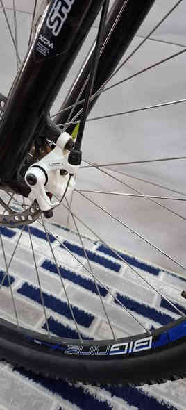 السلام عليكم دراجه حجم ٢٩ جديده كلش وبعد احلى من الصور السعر ٤٠٠ مكاني دوره حي اسيا *********** شوف الصور يله تتصل
