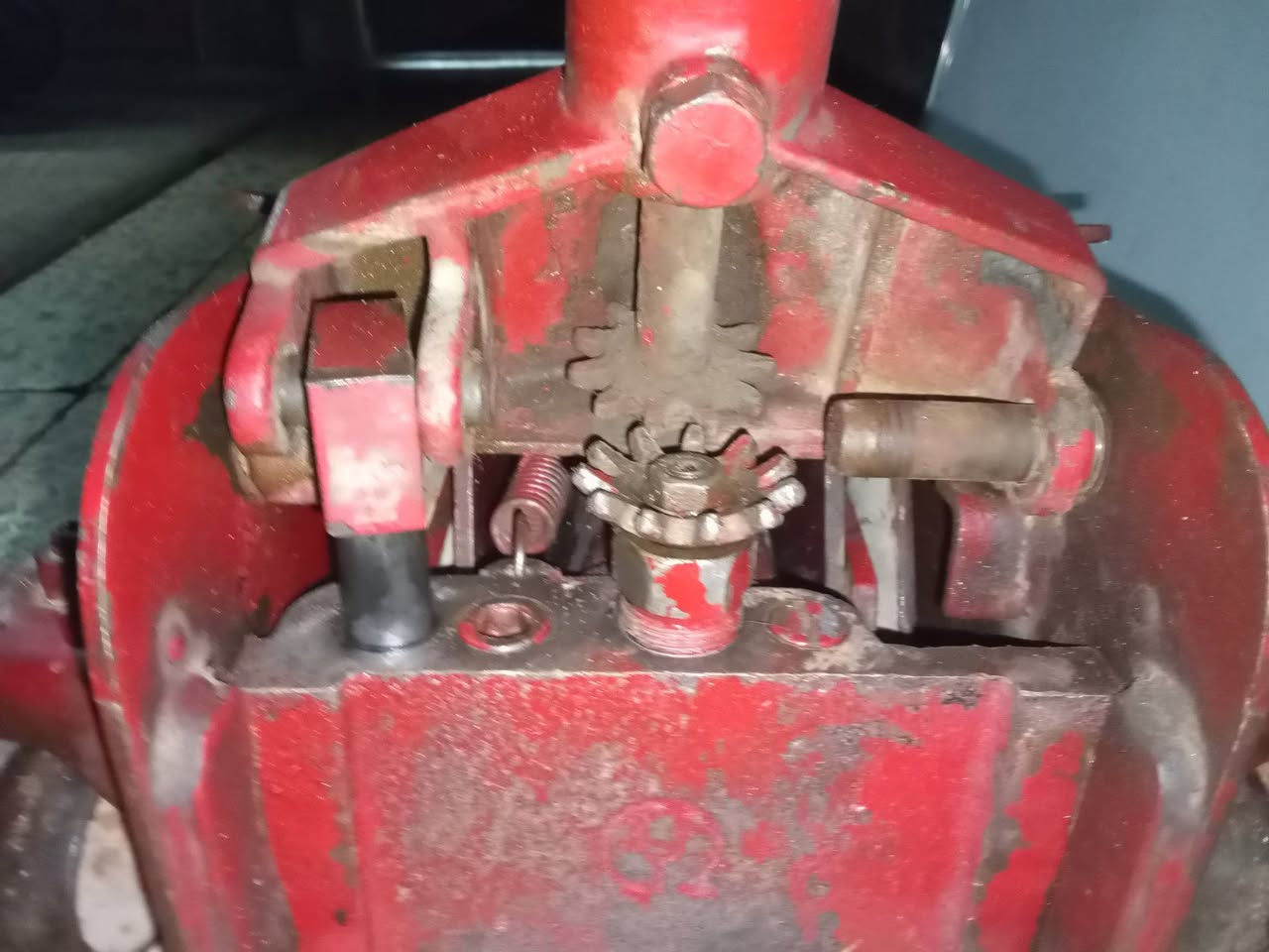 ⭕ يوجد توصيل لكافه المحافظات
لكثرة الطلبات وفرت الكم جك عربانه 3 طن قديم باب اول وليس تجاري . وارتفاعه 50 سم عن مستوى الارض هذا غير هذاك الي نشرته نباع البارحة. هذا اليوم وصلني نظيف خالي من اي نظوح شرط الفحص شغال وهذا يفيد اهل المارسيدس وبي ام دبليو واي واحد يكدر يشيله بسيارته لان هذا متوسط الحجم والسعر 80 الف المكان بغداد ***********
