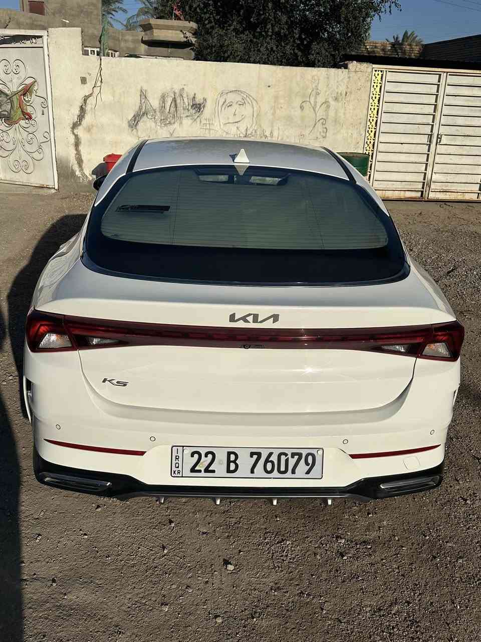 السلام عليكم 
للبيع كي فايف مديل 22 خليجي مكفوله كفاله عامه مكينه وكير وحداده وتخم تاير  ماشيا 131 وقابله للزياده فول مواصفات عدا التنته تبريد لمس بيانو داخل جلد بيجي السعر 195 وبيها مجال قليل للاستفسار الاتصال على الرقم *********** واتساب وتصال
